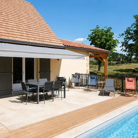 A L'ombre Des Noyers Piscine Chauffée Сasa de vacaciones *
