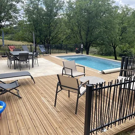 Сasa de vacaciones A L'ombre Des Noyers Piscine Chauffée *