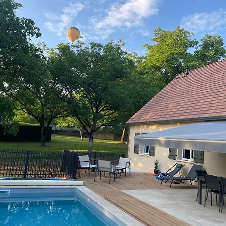 Сasa de vacaciones A L'ombre Des Noyers Piscine Chauffée Groléjac