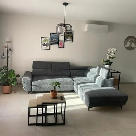 A L'ombre Des Noyers Piscine Chauffée Сasa de vacaciones
